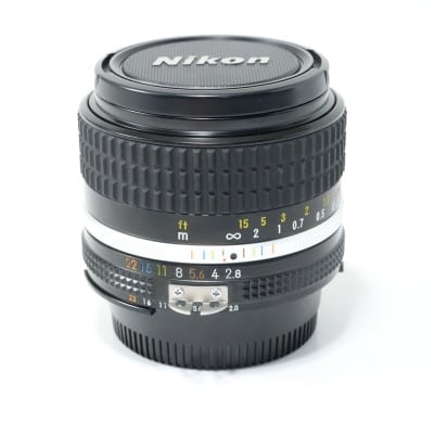 AI Nikkor 28mm f/2.8S