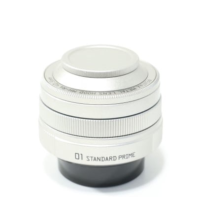 01 STANDARD PRIME 8.5mm F/1.9(シルバー)