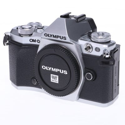 OM-D E-M5 Mark II ボディー シルバー