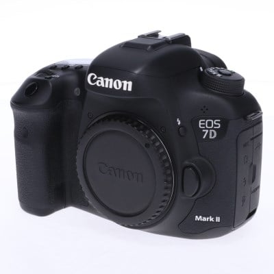 EOS 7D Mark II ボディー