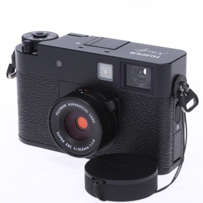 X half (FUJIFILM X-HF1) ブラック