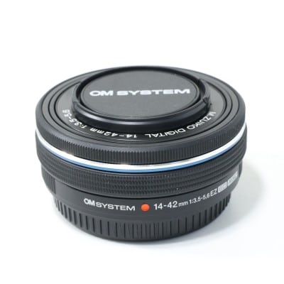 OM SYSTEM M.ZUIKO DIGITAL ED 14-42mm F3.5-5.6 EZ ブラック