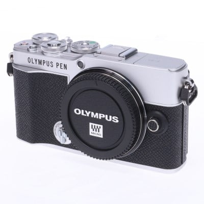 PEN E-P7 ボディー シルバー