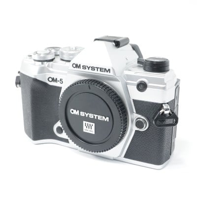 OM SYSTEM OM-5 ボディー シルバー