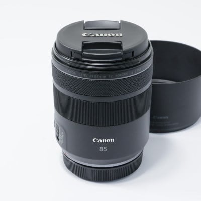 RF85mm F2 MACRO IS STM