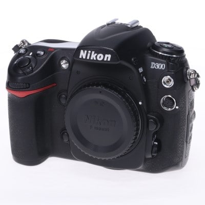 D300