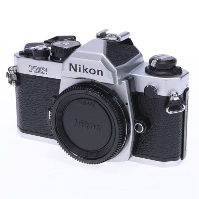 New FM2 シルバー