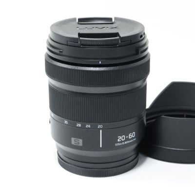 LUMIX S 20-60mm F3.5-5.6 S-R2060