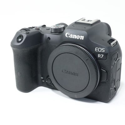 EOS R7 ボディー
