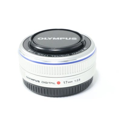 M.ZUIKO DIGITAL 17mm F2.8 シルバー