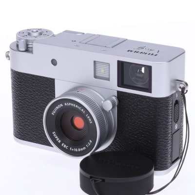 X half (FUJIFILM X-HF1) シルバー