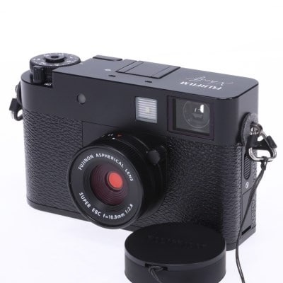 X half (FUJIFILM X-HF1) ブラック