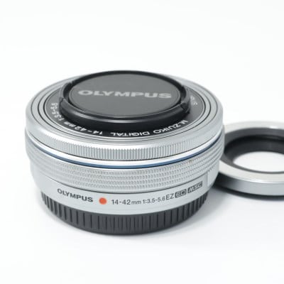 M.ZUIKO DIGITAL ED 14-42mm F3.5-5.6 EZ シルバー