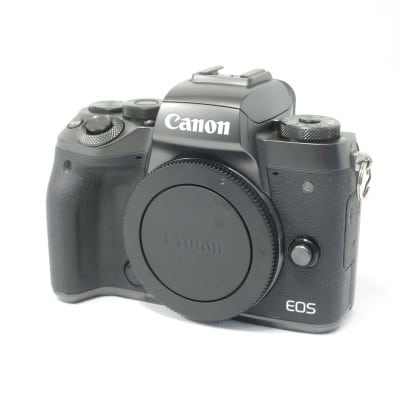 EOS M5 ボディー