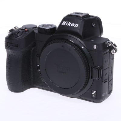 Nikon Z5 ボディ AB+ランク 中古｜フジヤカメラ